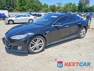 2014 TESLA MODEL S 5YJSA1H16EFP45613 - główne zdjęcie licytacji z USA - miniatura