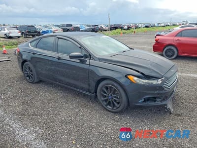 Czwarte zdjęcie samochodu z boku: 2018 FORD FUSION SE HYBRID VIN:3FA6P0LU6JR137987 - miniatura