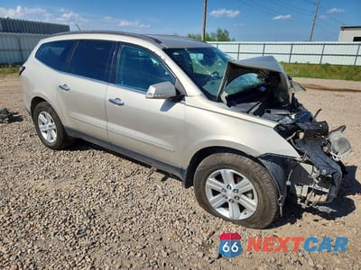 Czwarte zdjęcie samochodu z boku: 2014 CHEVROLET TRAVERSE LT VIN:1GNKVHKD6EJ150812 - miniatura