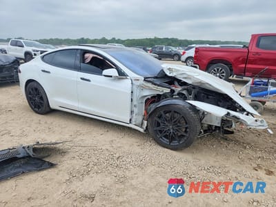 Czwarte zdjęcie samochodu z boku: 2017 TESLA MODEL S VIN:5YJSA1E25HF181311 - miniatura