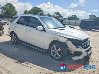 Czwarte zdjęcie samochodu z boku: 2016 MERCEDES-BENZ GLE 350 VIN:4JGDA5JB0GA625946 - miniatura