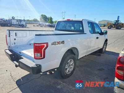 Trzecie zdjęcie samochodu z tyłu: 2017 FORD F150 SUPER CAB VIN:1FTFX1EF3HKE16732 - miniatura