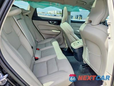 Zdjęcie 11 z 13 samochodu: 2023 VOLVO XC60 CORE VIN:YV4L12RV6P1369323 - miniatura