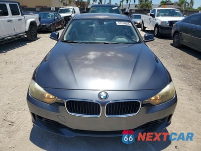 Piąte zdjęcie samochodu w środku: 2013 BMW 328 I VIN:WBA3A5G53DNP22450 - miniatura