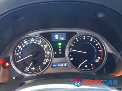 Zdjęcie 9 z 12 samochodu: 2006 LEXUS IS 350 VIN:JTHBE262765000974 - miniatura