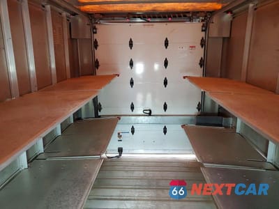 Zdjęcie 10 z 13 samochodu: 2022 RAM PROMASTER 3500 DELIVERY TRUCK VIN:3C7WRVMG5NE125954 - miniatura
