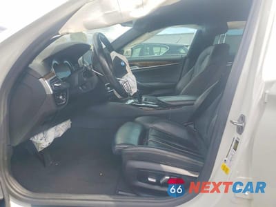 Zdjęcie 7 z 12 samochodu: 2017 BMW 530 I VIN:WBAJA5C3XHWA35030 - miniatura