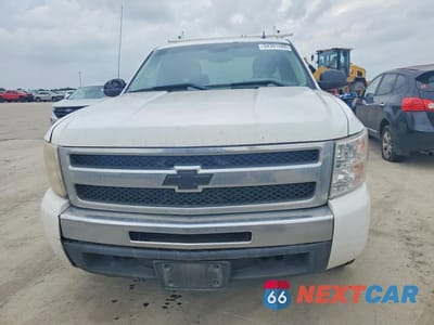 Piąte zdjęcie samochodu w środku: 2011 CHEVROLET SILVERADO C1500 LS VIN:1GCRCREA5BZ459012 - miniatura