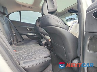 Zdjęcie 10 z 12 samochodu: 2025 MERCEDES-BENZ E 350 VIN:W1KLF4GB9SA113457 - miniatura