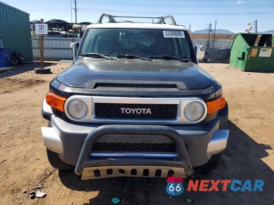 Piąte zdjęcie samochodu w środku: 2007 TOYOTA FJ CRUISER BASE VIN:JTEBU11F470089602 - miniatura