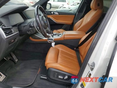 Zdjęcie 7 z 13 samochodu: 2022 BMW X7 XDRIVE40I VIN:5UXCW2C02N9L47849 - miniatura