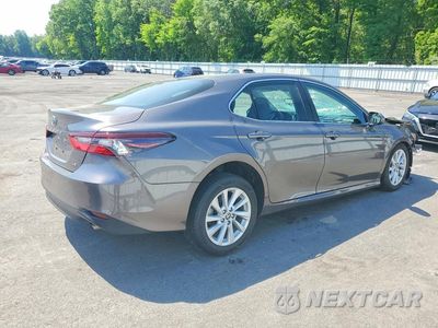 Trzecie zdjęcie samochodu z tyłu: 2022 TOYOTA CAMRY LE VIN:4T1C11AK8NU685019 - miniatura