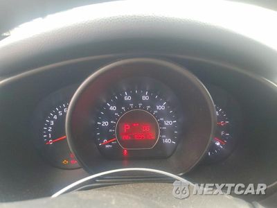 Zdjęcie 9 z 12 samochodu: 2017 KIA SOUL + VIN:KNDJP3A51H7447676 - miniatura