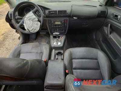 Zdjęcie 8 z 13 samochodu: 2005 VOLKSWAGEN PASSAT GLS TDI VIN:WVWAE63B45E090026 - miniatura