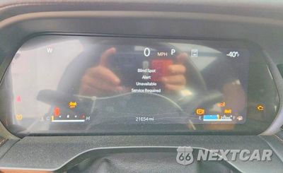 Zdjęcie 9 z 13 samochodu: 2025 JEEP GRAND CHEROKEE SUMMIT VIN:1C4RJHEG3S8635582 - miniatura