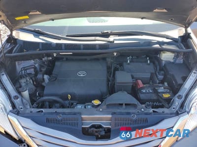 Zdjęcie 12 z 13 samochodu: 2015 TOYOTA SIENNA XLE 8-PASSENGER VIN:5TDYK3DC3FS671333 - miniatura