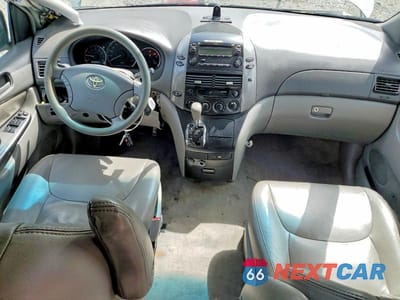 Zdjęcie 8 z 14 samochodu: 2010 TOYOTA SIENNA LE 8-PASSENGER VIN:5TDKK4CC3AS321125 - miniatura