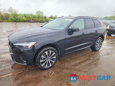 2025 VOLVO XC60 PLUS YV4M12RC1S1034255 - główne zdjęcie licytacji z USA - miniatura