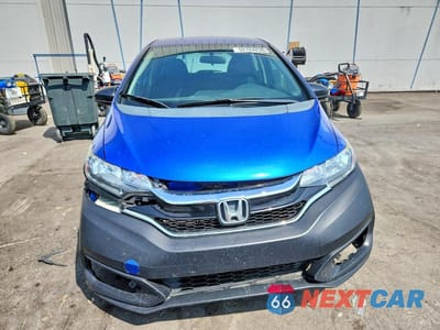 Piąte zdjęcie samochodu w środku: 2018 HONDA FIT LX VIN:3HGGK5G45JM724667 - miniatura