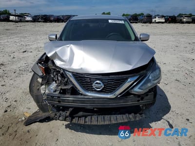 Piąte zdjęcie samochodu w środku: 2017 NISSAN SENTRA SV VIN:3N1AB7AP7HY374791 - miniatura