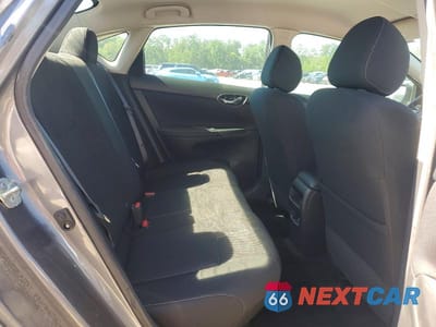 Zdjęcie 10 z 13 samochodu: 2018 NISSAN SENTRA S VIN:3N1AB7AP3JY317834 - miniatura