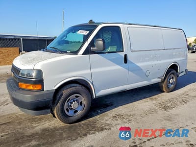 2020 CHEVROLET EXPRESS G2500 1GCWGAFP3L1218657 - główne zdjęcie licytacji z USA - miniatura
