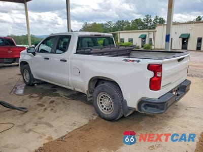 Drugie zdjęcie samochodu z przodu: 2020 CHEVROLET SILVERADO K1500 VIN:1GCRYAEH7LZ276244 - miniatura