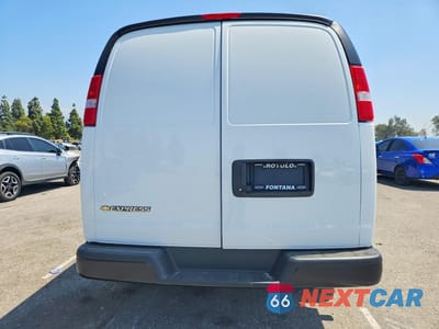 Zdjęcie 6 z 13 samochodu: 2026 CHEVROLET EXPRESS G2500 VIN:1GCWGAFP4T1197303 - miniatura