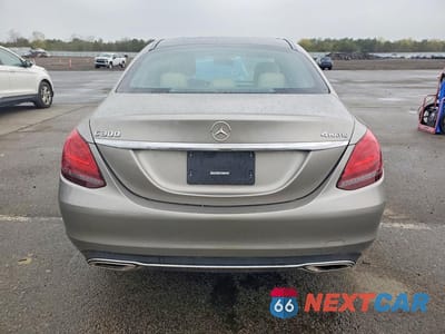 Zdjęcie 6 z 12 samochodu: 2019 MERCEDES-BENZ C 300 4MATIC VIN:55SWF8EB0KU318429 - miniatura