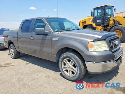 Czwarte zdjęcie samochodu z boku: 2006 FORD F150 SUPERCREW VIN:1FTPW12V36KD75289 - miniatura