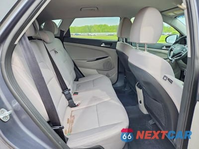 Zdjęcie 11 z 13 samochodu: 2019 HYUNDAI TUCSON SEL VIN:KM8J33AL3KU897408 - miniatura