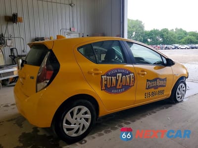 Trzecie zdjęcie samochodu z tyłu: 2016 TOYOTA PRIUS VIN:JTDKDTB39G1137545 - miniatura