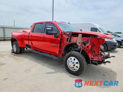 Czwarte zdjęcie samochodu z boku: 2026 CHEVROLET SILVERADO K3500 LT VIN:1GC4KTEY9TF129531 - miniatura