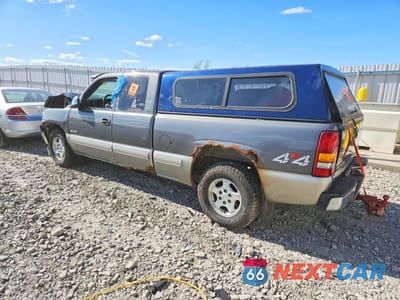 Drugie zdjęcie samochodu z przodu: 1999 CHEVROLET SILVERADO K1500 VIN:2GCEK19T3X1142540 - miniatura
