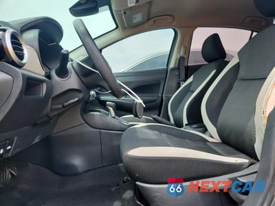Zdjęcie 7 z 12 samochodu: 2021 NISSAN VERSA SV VIN:3N1CN8EV6ML873555 - miniatura