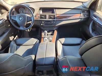 Zdjęcie 8 z 13 samochodu: 2012 BMW X5 XDRIVE50I VIN:5UXZV8C55CL424435 - miniatura