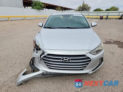 Piąte zdjęcie samochodu w środku: 2018 HYUNDAI ELANTRA VIN:5NPD84LF5JH314605 - miniatura