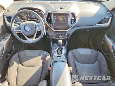 Zdjęcie 8 z 13 samochodu: 2017 JEEP CHEROKEE LATITUDE VIN:1C4PJMCS6HW625804 - miniatura