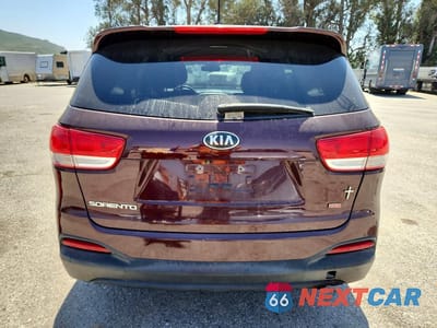 Zdjęcie 6 z 13 samochodu: 2016 KIA SORENTO LX VIN:5XYPG4A36GG125583 - miniatura