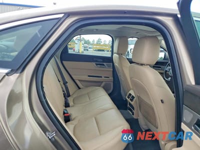 Zdjęcie 10 z 12 samochodu: 2017 JAGUAR XF PRESTIGE VIN:SAJBK4BV0HCY26717 - miniatura