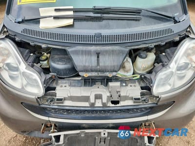 Zdjęcie 11 z 12 samochodu: 2009 SMART FORTWO PURE VIN:WMEEJ31X19K290798 - miniatura