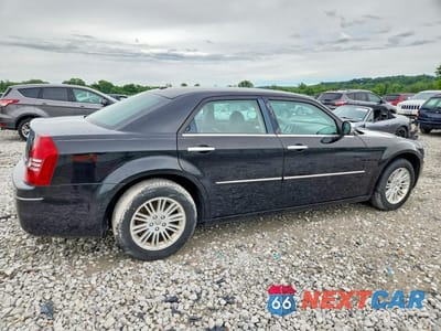 Trzecie zdjęcie samochodu z tyłu: 2010 CHRYSLER 300 TOURING VIN:2C3CA5CVXAH229916 - miniatura