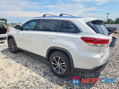 Drugie zdjęcie samochodu z przodu: 2019 TOYOTA HIGHLANDER XLE VIN:5TDJZRFH3KS998009 - miniatura