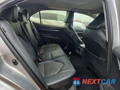 Zdjęcie 10 z 13 samochodu: 2020 TOYOTA CAMRY SE VIN:4T1G11AK1LU337125 - miniatura