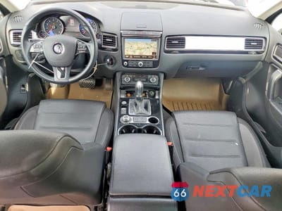 Zdjęcie 8 z 13 samochodu: 2015 VOLKSWAGEN TOUAREG V6 VIN:WVGEF9BP2FD002722 - miniatura