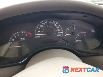 Zdjęcie 9 z 12 samochodu: 2000 CHEVROLET MALIBU VIN:1G1ND52J6Y6119055 - miniatura