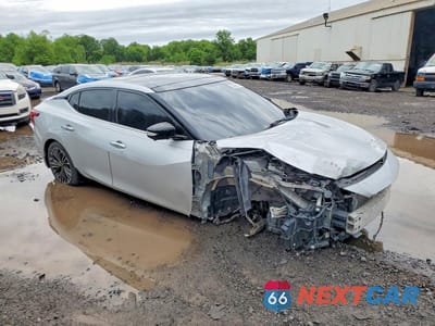 Czwarte zdjęcie samochodu z boku: 2016 NISSAN MAXIMA PLATINUM VIN:1N4AA6AP0GC904297 - miniatura
