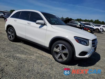 Czwarte zdjęcie samochodu z boku: 2018 MERCEDES-BENZ GLC 300 4MATIC VIN:WDC0G4KB8JV076114 - miniatura