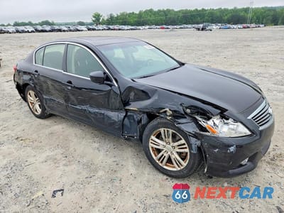 Czwarte zdjęcie samochodu z boku: 2015 INFINITI Q40 BASE VIN:JN1CV6AP0FM501911 - miniatura