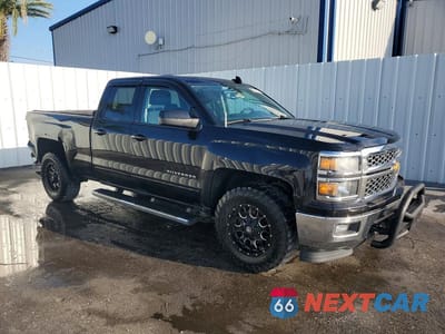 Czwarte zdjęcie samochodu z boku: 2015 CHEVROLET SILVERADO K1500 LT VIN:1GCVKREC7FZ428336 - miniatura